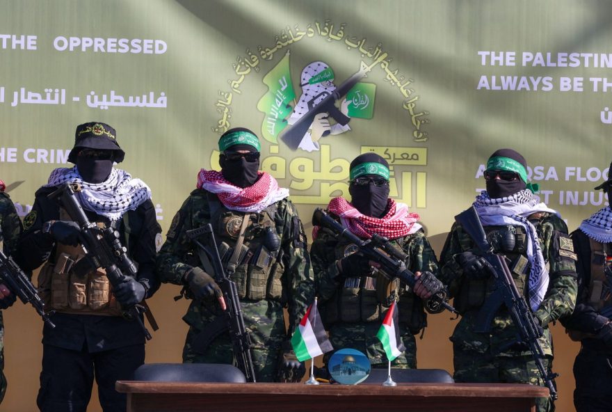 hamas-anuncia-que-dobrara-numero-de-refens-vivos-a-serem-libertados-no-sabado