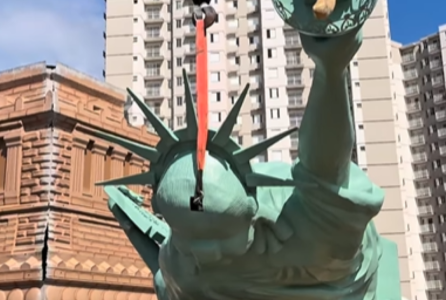 havan-instala-estatua-da-liberdade-em-goiania-neste-domingo-212F12 havan-instala-estatua-da-liberdade-em-goiania-neste-domingo-212F12