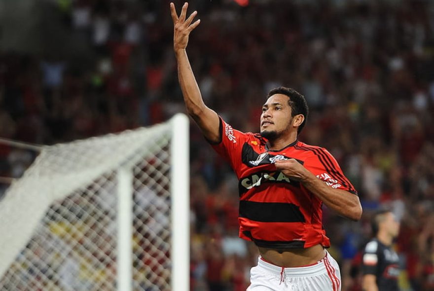 hernane-brocador2C-campeao-pelo-flamengo2C-reforca-o-nacional-no-amazonas