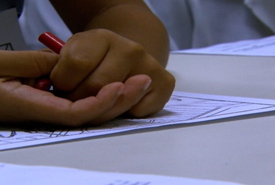 homem-acusado-de-estuprar-enteada-de-13-anos-esta-foragido3A-policia-busca-suspeito-em-bertioga-sp homem-acusado-de-estuprar-enteada-de-13-anos-esta-foragido3A-policia-busca-suspeito-em-bertioga-sp