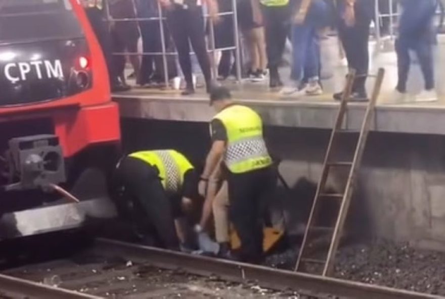 homem-cai-nos-trilhos-da-estacao-bras3A-queda-acidental-segundo-cptm