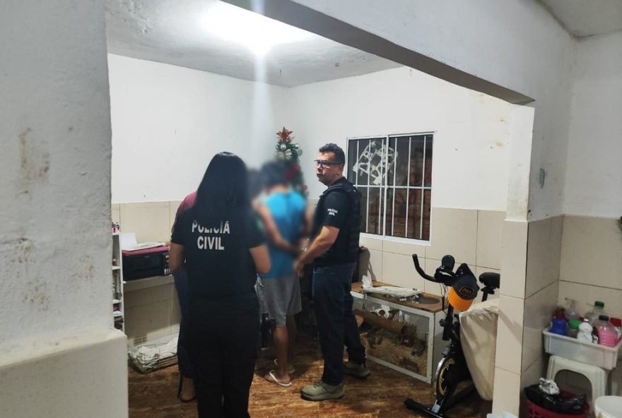 homem-de-42-anos-e-preso-em-manaus-por-estupro-de-criancas3A-uma-de-4-anos-engravidou homem-de-42-anos-e-preso-em-manaus-por-estupro-de-criancas3A-uma-de-4-anos-engravidou