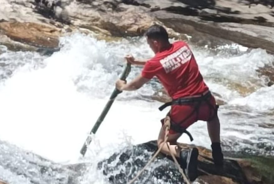 homem-de-45-anos-morre-afogado-em-cachoeira-de-ipatinga3A-alerta-de-seguranca-em-locais-de-banho