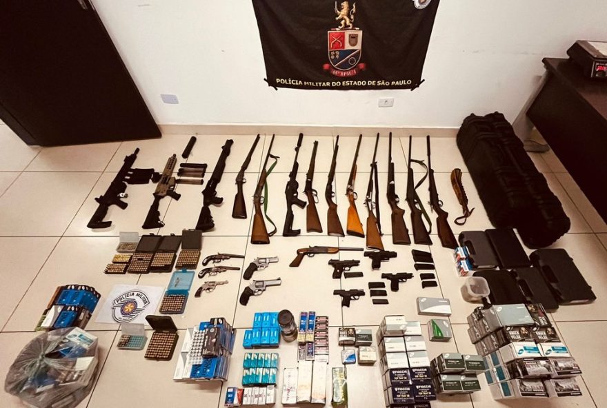 homem-de-sumare-e-preso-com-arsenal-de-armas-e-municoes homem-de-sumare-e-preso-com-arsenal-de-armas-e-municoes