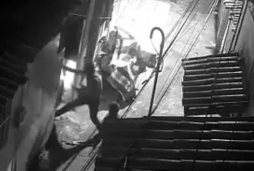 homem-e-assassinado-por-criminosos-disfarcados-de-policiais-em-fortaleza3A-caso-choca-a-comunidade-e-reforca-necessidade-de-seguranca homem-e-assassinado-por-criminosos-disfarcados-de-policiais-em-fortaleza3A-caso-choca-a-comunidade-e-reforca-necessidade-de-seguranca