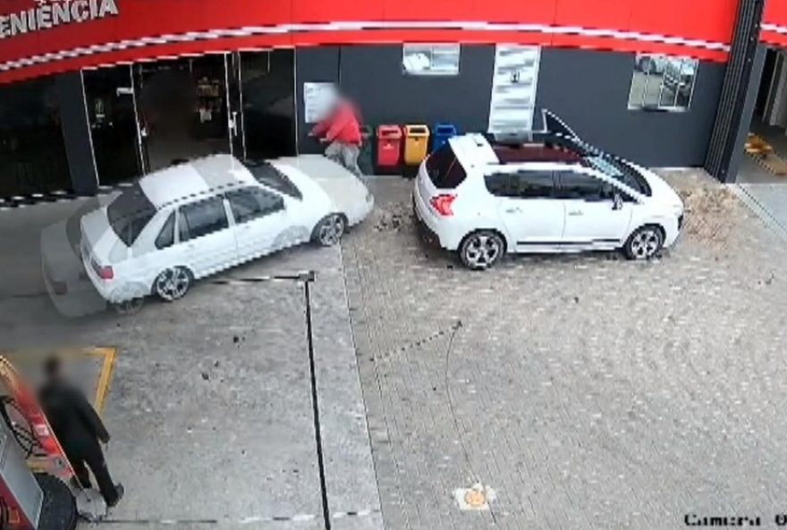 homem-e-atropelado-apos-briga-em-posto-de-combustiveis-no-parana3A-video-mostra-momento-tenso