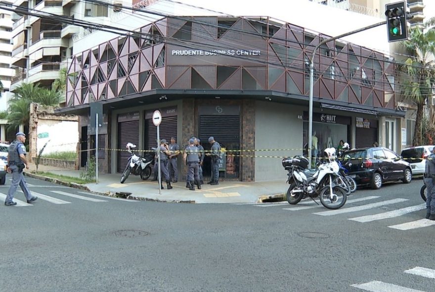 homem-e-baleado-ao-tentar-roubar-alianca-de-pm-em-ribeirao-preto2C-sp