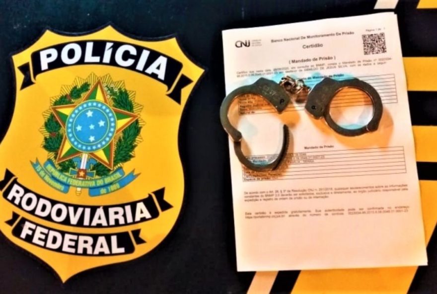 homem-e-detido-apos-acidente-na-br-251-em-grao-mogol homem-e-detido-apos-acidente-na-br-251-em-grao-mogol