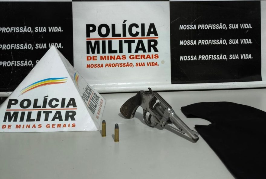 homem-e-detido-por-tentativa-de-roubo-a-mae-e-filho-em-janauba3A-prisao-em-flagrante-por-porte-ilegal-de-arma
