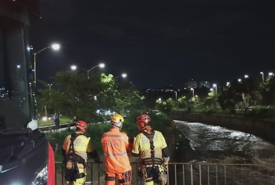 homem-e-empurrado-no-rio-arrudas-em-belo-horizonte3A-buscas-intensificadas-apos-briga-no-bairro-carlos-prates2C-regiao-norte homem-e-empurrado-no-rio-arrudas-em-belo-horizonte3A-buscas-intensificadas-apos-briga-no-bairro-carlos-prates2C-regiao-norte