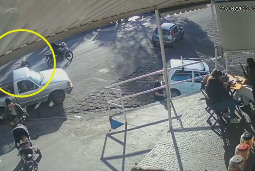 homem-e-mulher-sao-brutalmente-assassinados-dentro-de-caminhonete-em-mangaratiba3A-crime-choca-a-cidade