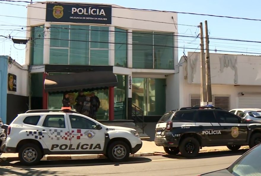 homem-e-preso-apos-pm-resgatar-mulher-em-estado-de-choque-em-sumare3A-caso-de-estupro-e-carcere-privado.-acompanhe-no-de-campinas homem-e-preso-apos-pm-resgatar-mulher-em-estado-de-choque-em-sumare3A-caso-de-estupro-e-carcere-privado.-acompanhe-no-de-campinas