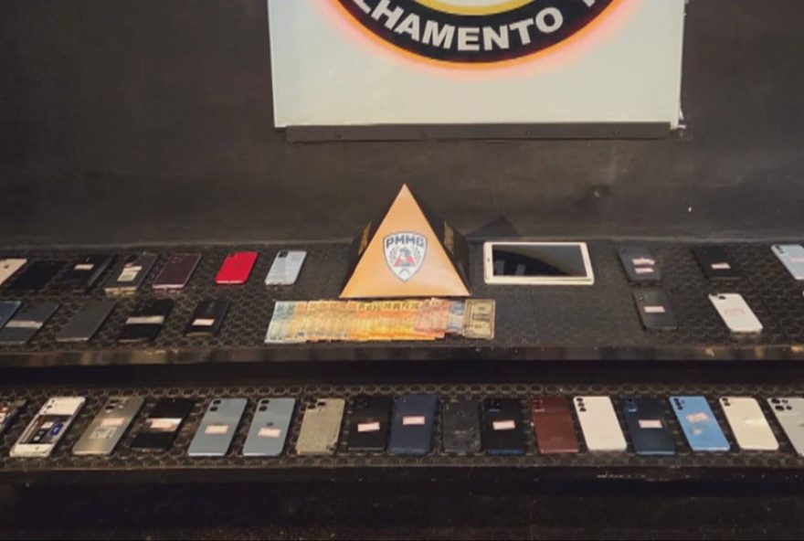 homem-e-preso-com-celulares-roubados-em-shopping-popular-no-centro-de-bh3B-policia-apreendeu-46-aparelhos-durante-operacao-do-tatico-movel homem-e-preso-com-celulares-roubados-em-shopping-popular-no-centro-de-bh3B-policia-apreendeu-46-aparelhos-durante-operacao-do-tatico-movel