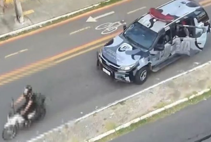 homem-e-preso-em-fortaleza-ao-trafegar-com-moto-roubada3A-video-e-detalhes