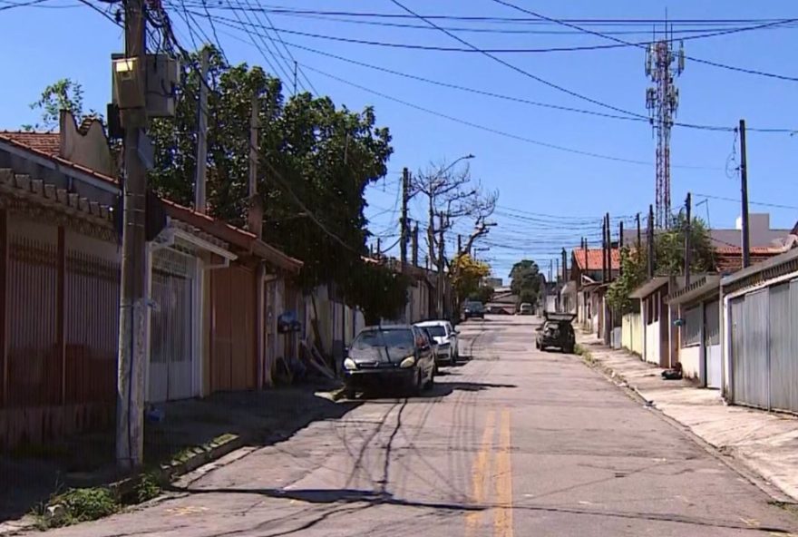 homem-e-preso-por-agredir-e-tentar-atropelar-ex-mulher2C-em-sao-jose homem-e-preso-por-agredir-e-tentar-atropelar-ex-mulher2C-em-sao-jose