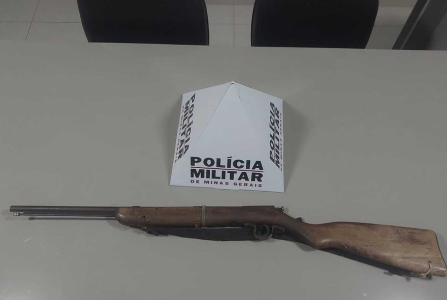 homem-e-preso-por-ameacar-filho-com-facao-e-ter-arma-irregular-em-casa3A-caso-na-zona-rural-de-porteirinha