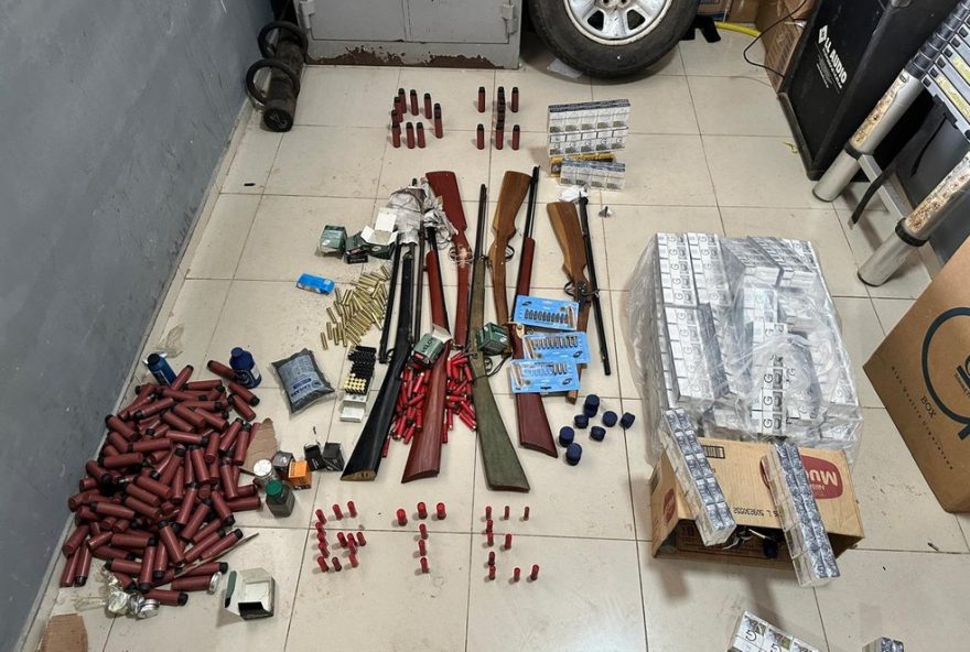 homem-e-preso-por-comercio-ilegal-de-armas-e-cigarros-contrabandeados-em-vargem-grande-ma