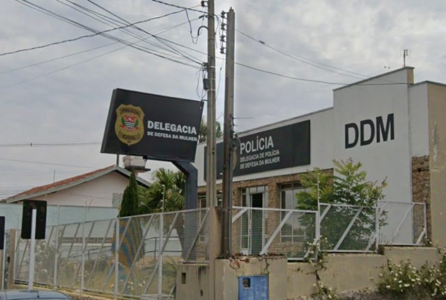 homem-e-preso-por-desacato-ao-vivo-na-ddm-de-botucatu3A-veja-detalhes homem-e-preso-por-desacato-ao-vivo-na-ddm-de-botucatu3A-veja-detalhes