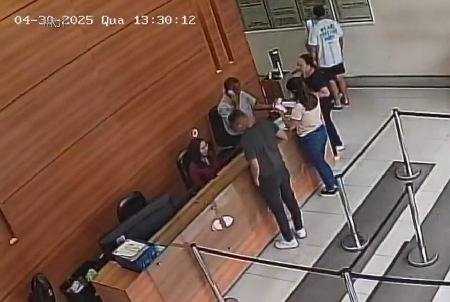 homem-e-preso-por-forjar-roubo-para-acionar-seguro-no-rio-de-janeiro3A-investigacao-da-policia-civil-desmascara-golpe-e-evita-prejuizos