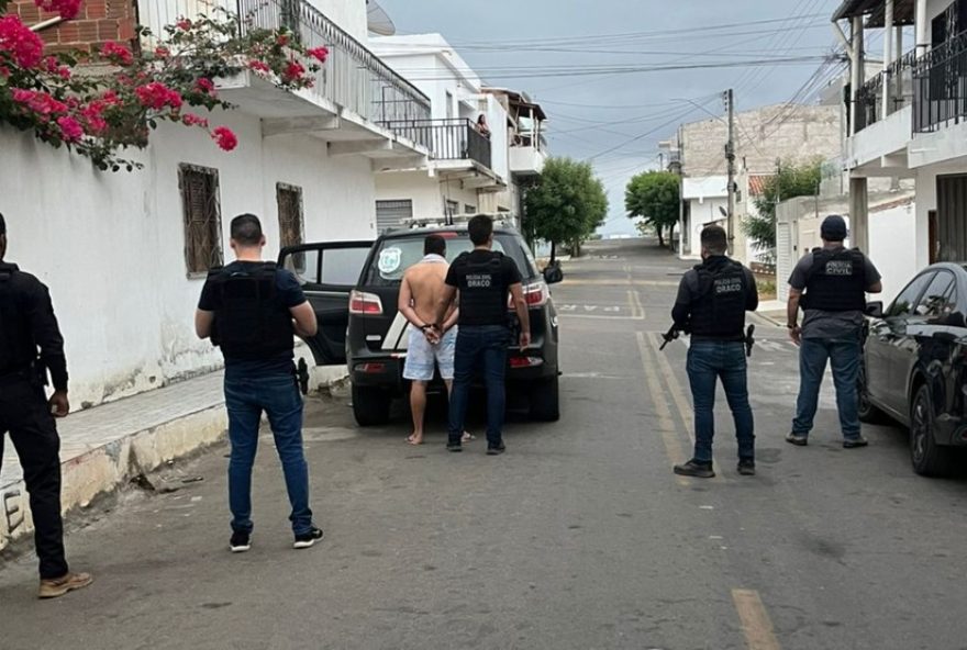homem-e-preso-por-guardar-armas-do-pcc-no-ceara3A-policia-civil-destaca-importancia-da-prisao