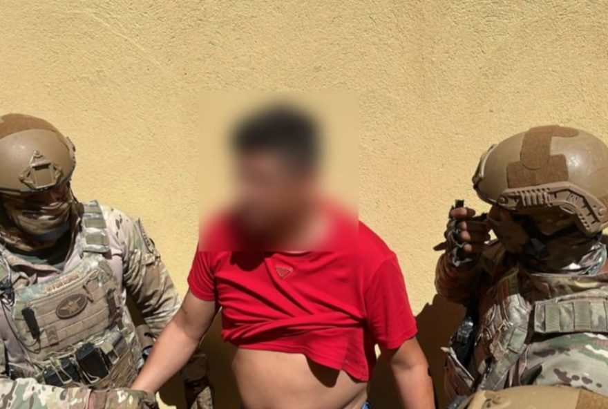 homem-e-preso-por-jogar-mulher-de-carro-em-movimento-e-manter-filhos-em-carcere-privado-em-goiania3A-suspeito-tem-antecedentes-por-violencia-domestica homem-e-preso-por-jogar-mulher-de-carro-em-movimento-e-manter-filhos-em-carcere-privado-em-goiania3A-suspeito-tem-antecedentes-por-violencia-domestica