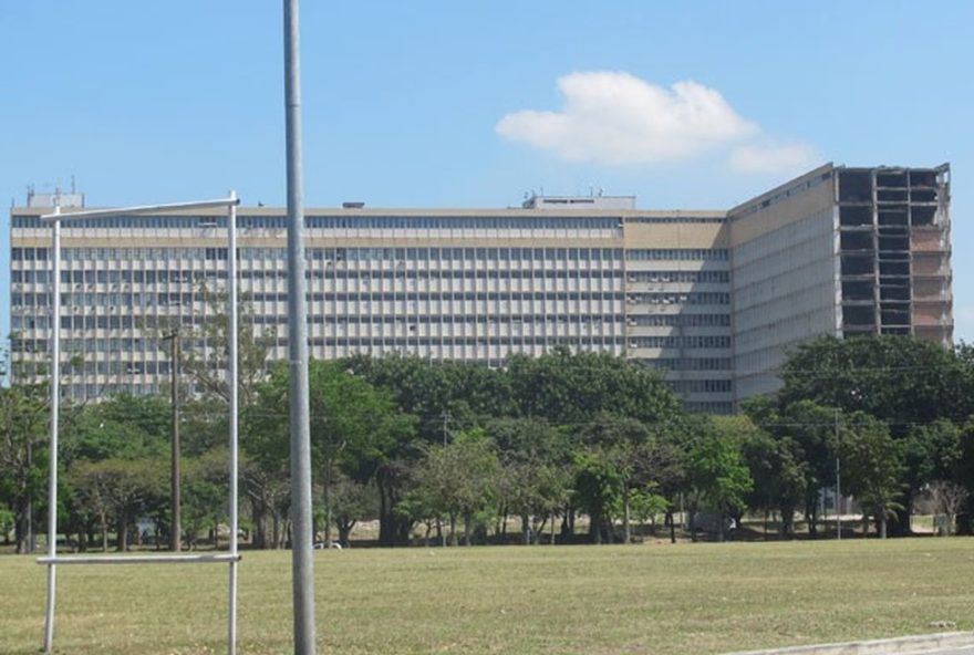 homem-encontrado-morto-na-cidade-universitaria-da-de-no-rio-de-janeiro3A-investigacoes-em-andamento