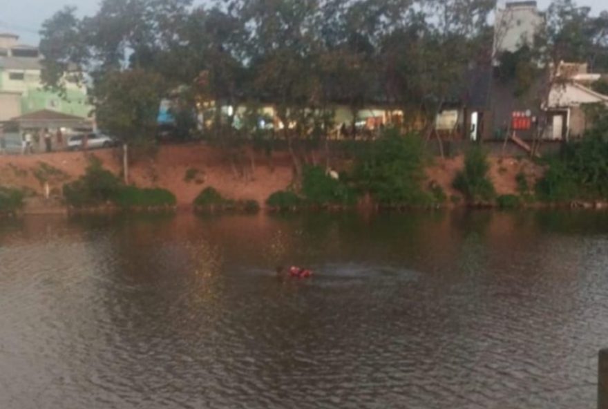homem-morre-afogado-em-lagoa-de-itauna3A-corpo-e-encontrado-a-4-metros-de-profundidade0A