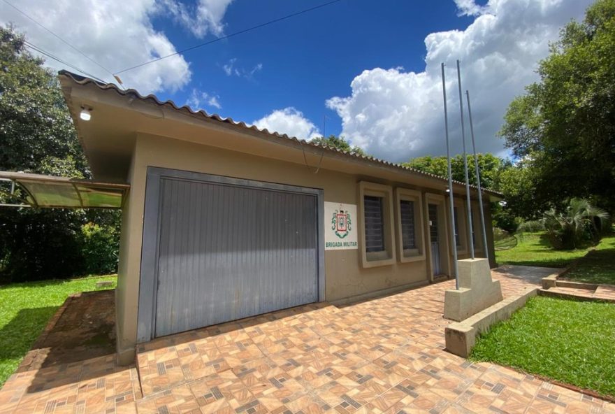 homem-morre-atacado-por-abelhas-ao-pescar-no-rs3A-tragedia-em-alegria