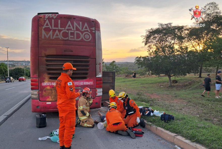 homem-morre-esmagado-em-acidente-ao-trocar-pneu-de-onibus-na-epia-norte2C-df