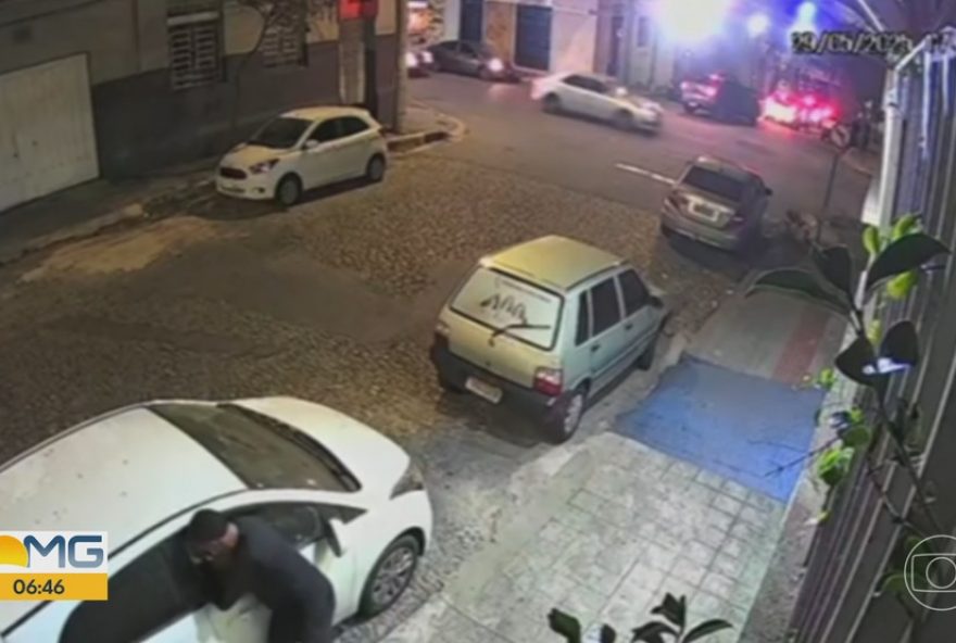 homem-preso-apos-roubar-mochila-de-carro-em-bh3A-video-flagra-acao-do-ladrao