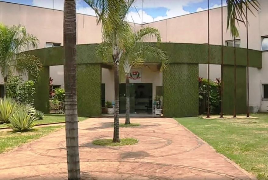 homem-preso-por-abuso-sexual-de-neta-de-consideracao-em-sp3B-adolescente-se-defende-com-faca