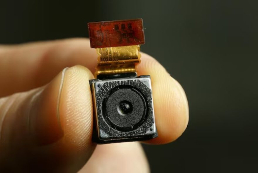 homem-que-instala-camera-escondida-na-casa-da-ex-e-condenado-a-indeniza-la-em-r24-20-mil