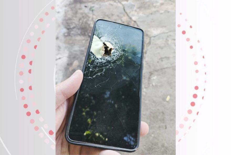 homem-sobrevive-a-tiros-apos-celular-impedir-bala-de-atingir-torax-no-parana