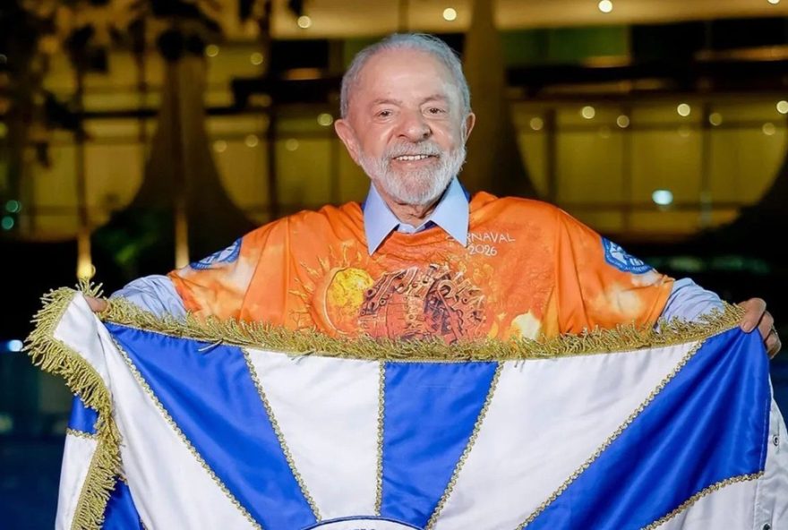 homenagem-a-lula-no-carnaval-gera-preocupacoes-legais-e-politicas