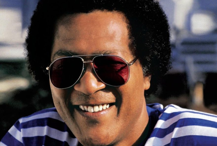 homenagem-a-roberto-ribeiro3A-samba-de-leo-russo-e-mauro-diniz-celebra-a-voz-marcante-ha-30-anos homenagem-a-roberto-ribeiro3A-samba-de-leo-russo-e-mauro-diniz-celebra-a-voz-marcante-ha-30-anos