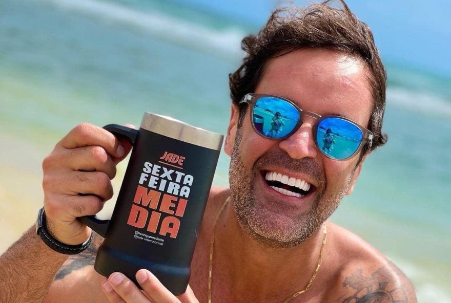 homenagem-de-flavio-bolsonaro-a-influenciador-henrique-maderite homenagem-de-flavio-bolsonaro-a-influenciador-henrique-maderite