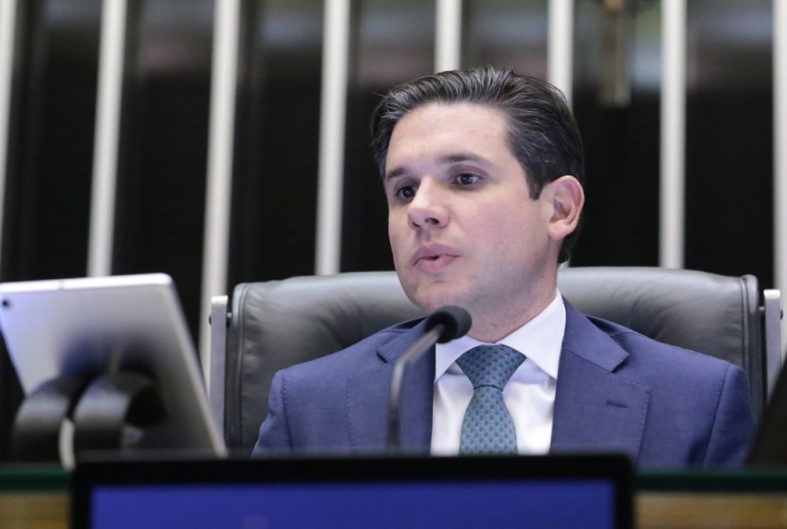 hugo-motta-afirma-que-camara-votara-projeto-do-ir-na-quarta-feira2C-mesmo-sem-acordo-sobre-anistia