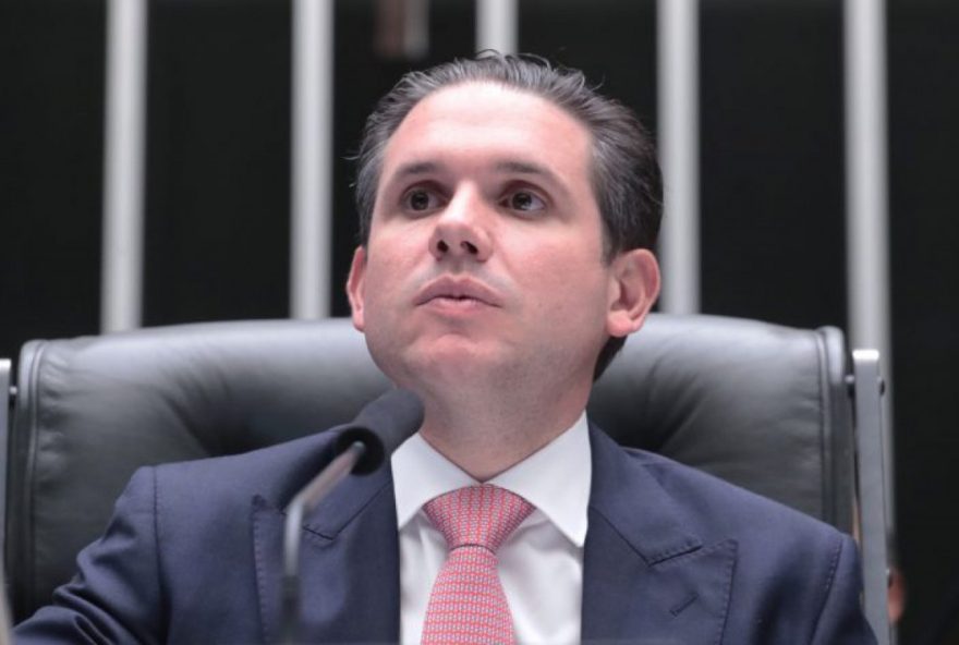 hugo-motta-afirma-que-candidatura-presidencial-de-tarcisio-esta-cada-vez-mais-distante hugo-motta-afirma-que-candidatura-presidencial-de-tarcisio-esta-cada-vez-mais-distante