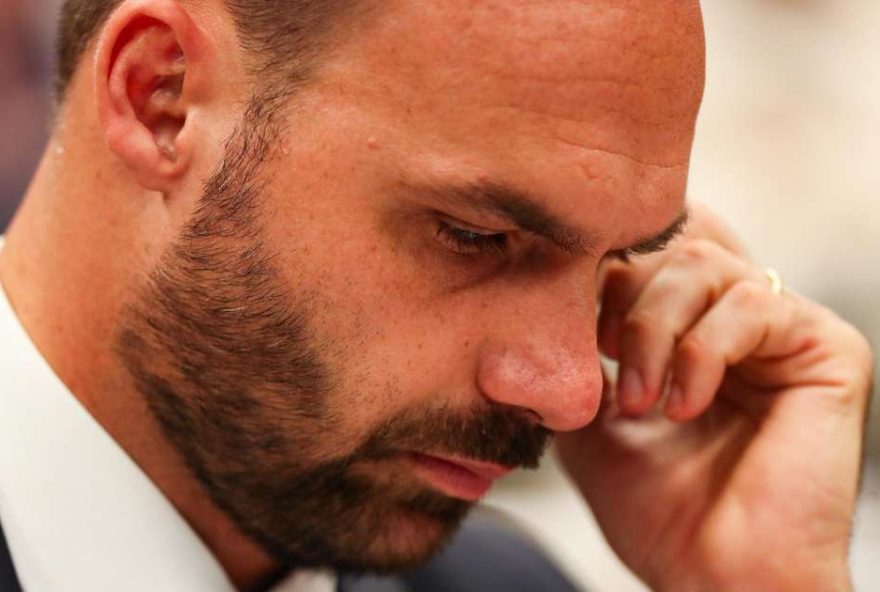 hugo-motta-barra-eduardo-bolsonaro-e-acelera-cassacao