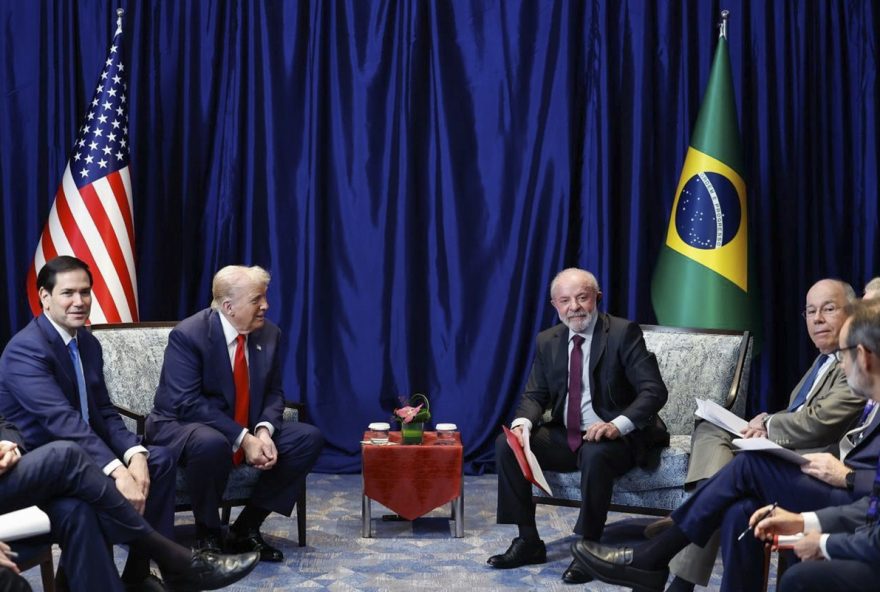 hugo-motta-comemora-o-encontro-de-lula-e-trump-e-destaca-importancia-do-dialogo-e-da-diplomacia hugo-motta-comemora-o-encontro-de-lula-e-trump-e-destaca-importancia-do-dialogo-e-da-diplomacia