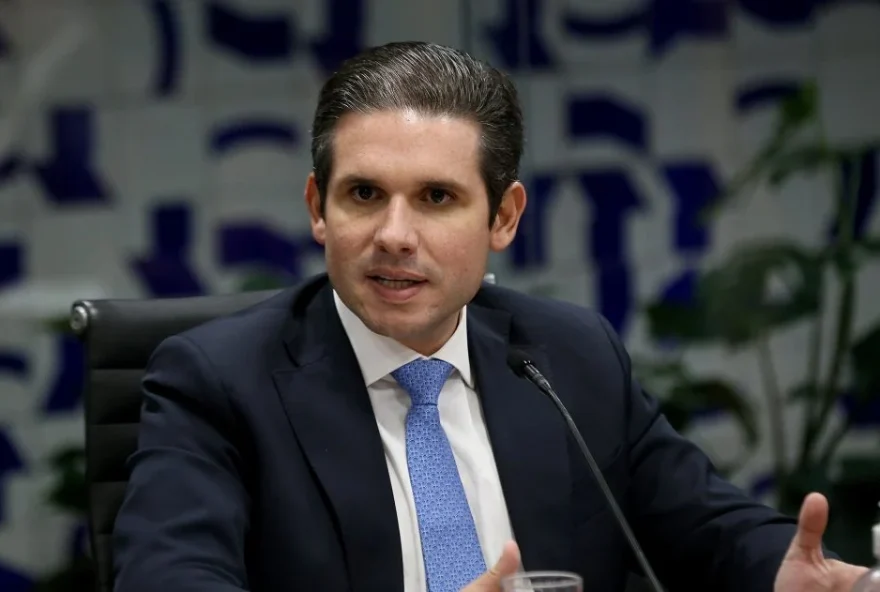 hugo-motta-confirma-votacao-da-isencao-do-ir-para-1o-de-outubro2C-mesmo-sem-acordo-sobre-anistia