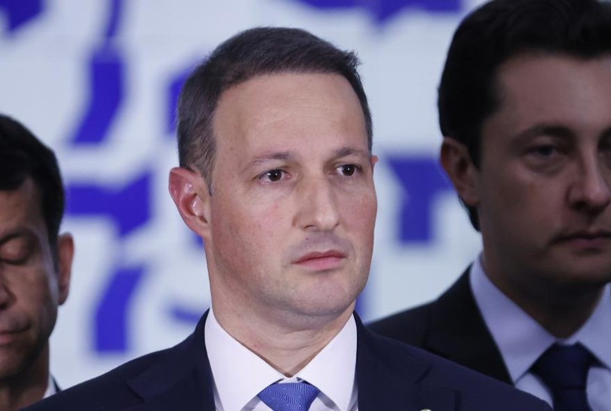 hugo-motta-convoca-extremista-para-relatar-pl-da-antifaccao