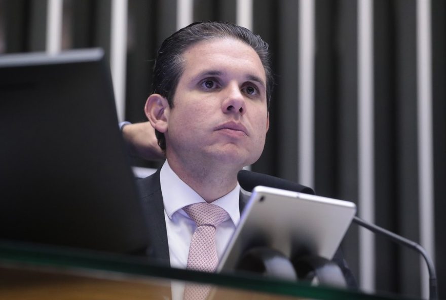 hugo-motta-critica-haddad-em-nota-e-alerta-sobre-aumento-de-impostos
