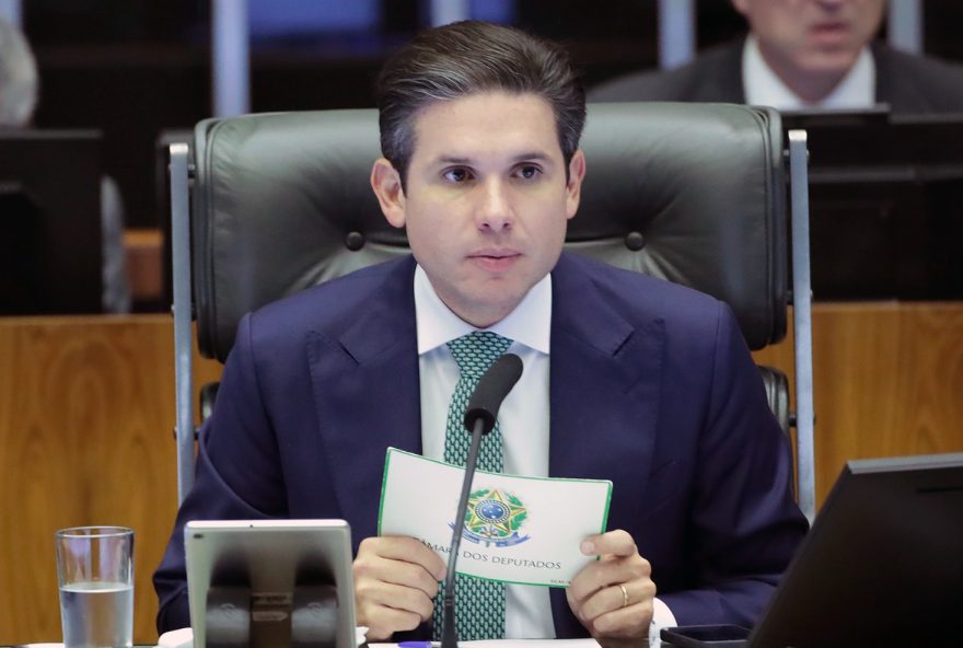 hugo-motta-defende-conducao-sem-vies-ideologico-apos-desgaste