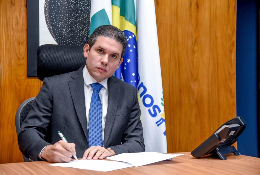 hugo-motta-desautoriza-paulinho-da-forca-e-desatrela-ir-e-anistia