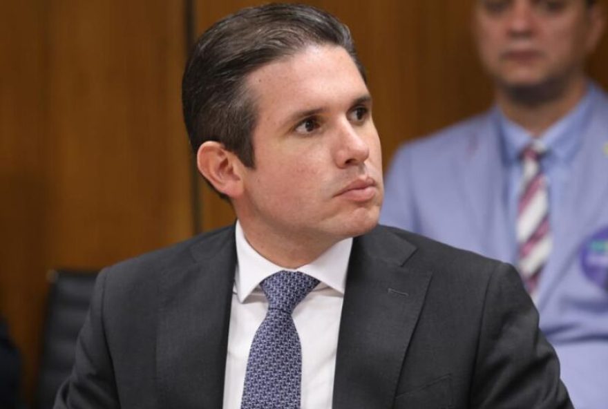 hugo-motta-determina-sessoes-semipresenciais-na-camara-na-semana-da-cop30 hugo-motta-determina-sessoes-semipresenciais-na-camara-na-semana-da-cop30