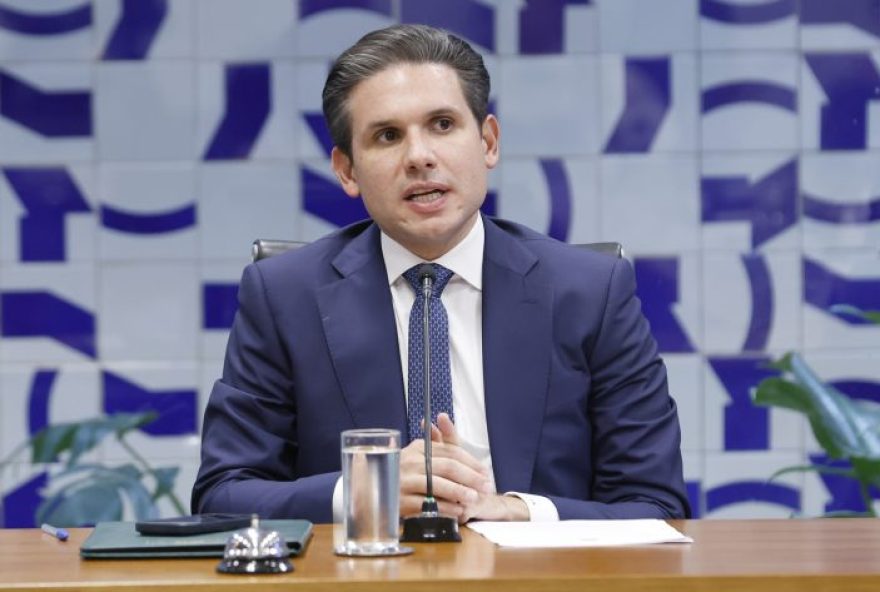 hugo-motta-enfrenta-representacoes-por-uso-indevido-da-advocacia-da-casa hugo-motta-enfrenta-representacoes-por-uso-indevido-da-advocacia-da-casa