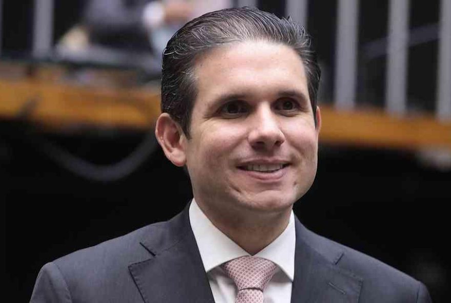 hugo-motta-nao-comparece-a-ato-sobre-82F1-e-se-alinha-ao-centrao hugo-motta-nao-comparece-a-ato-sobre-82F1-e-se-alinha-ao-centrao