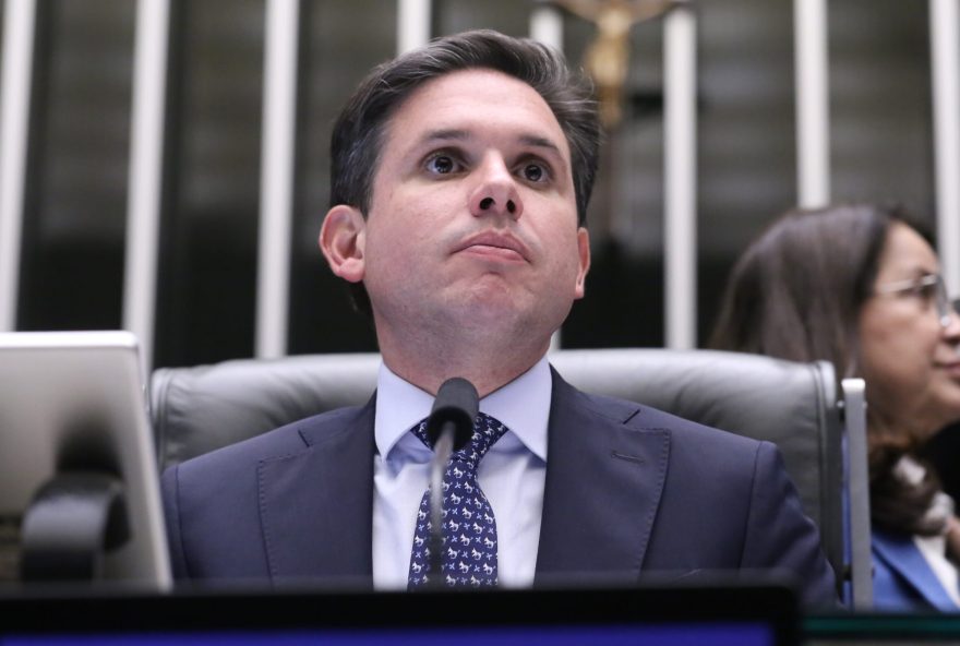 hugo-motta-quer-priorizar-discussao-sobre-o-fim-da-escala-6×1-em-2026 hugo-motta-quer-priorizar-discussao-sobre-o-fim-da-escala-6x1-em-2026