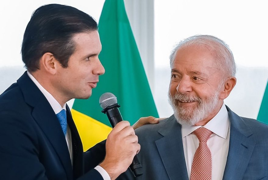 hugo-motta-reune-se-com-lula-e-anuncia-votacao-do-projeto-do-ir-nesta-quarta-feira
